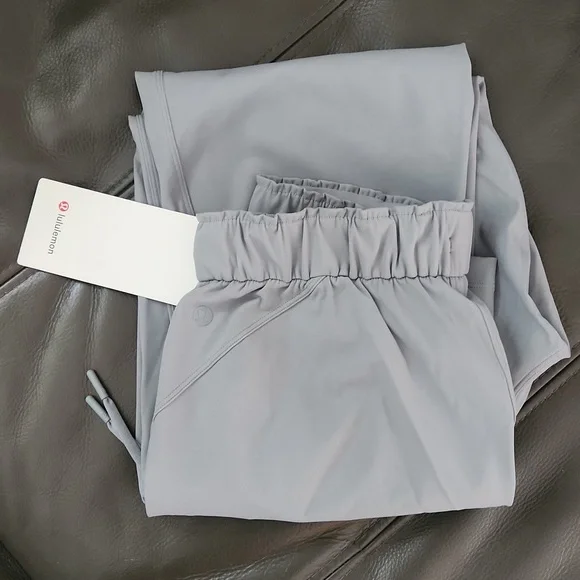 Stretch High-Rise 7/8 pants - Picture 4 of 4